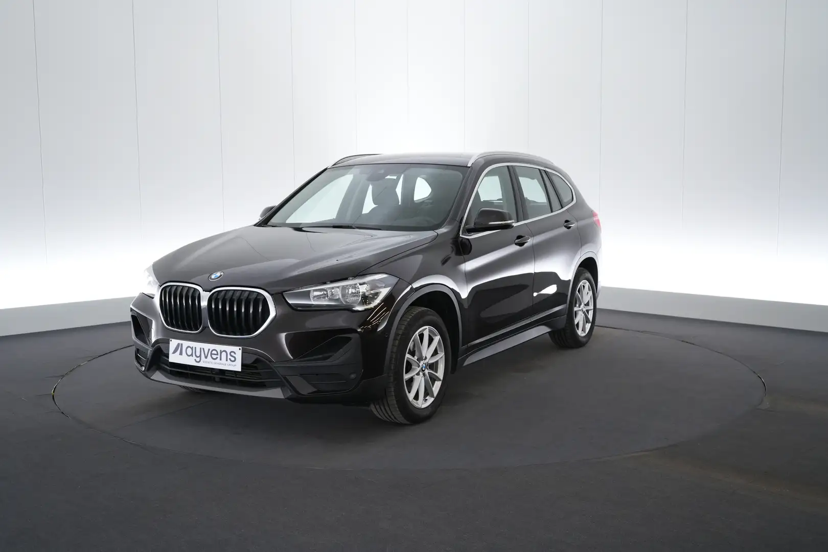 BMW X1 1.5 sDrive16dA Business LEDER/CUIR GPS PDC CAM Ver Brun - 1