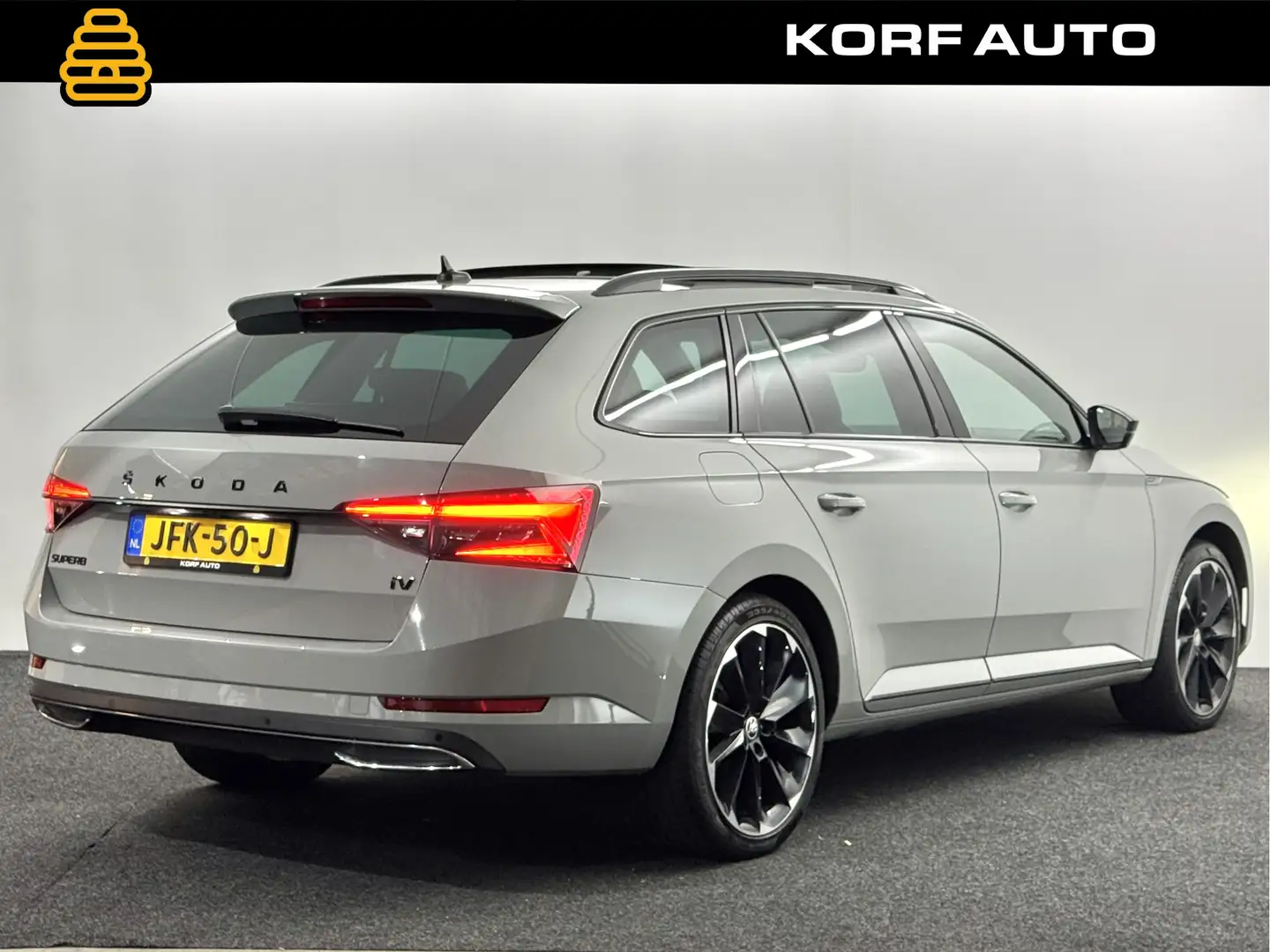 Skoda Superb Combi 1.4 TSI iV Sportline / VERKOCHT Gris - 2