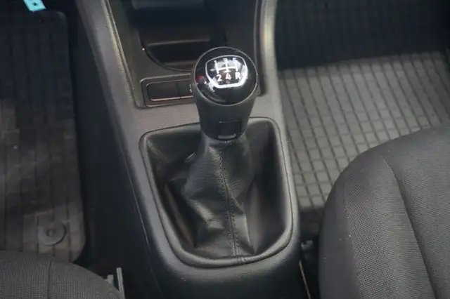 Volkswagen Up! view 15