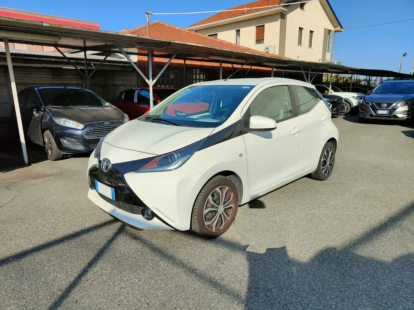 Toyota Aygo 1.0 VVT-i 69cv x-wave Wit - 1