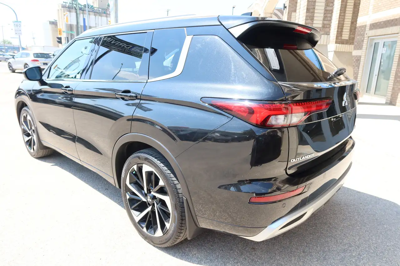 Mitsubishi Outlander снимка Mitsubishi Outlander