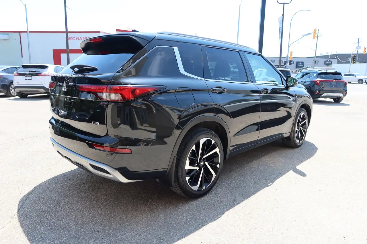 Mitsubishi Outlander снимка Mitsubishi Outlander