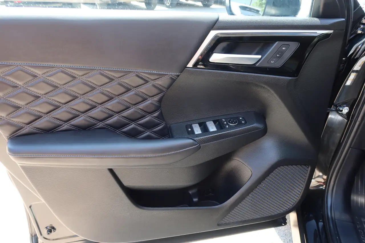 Mitsubishi Outlander снимка Mitsubishi Outlander