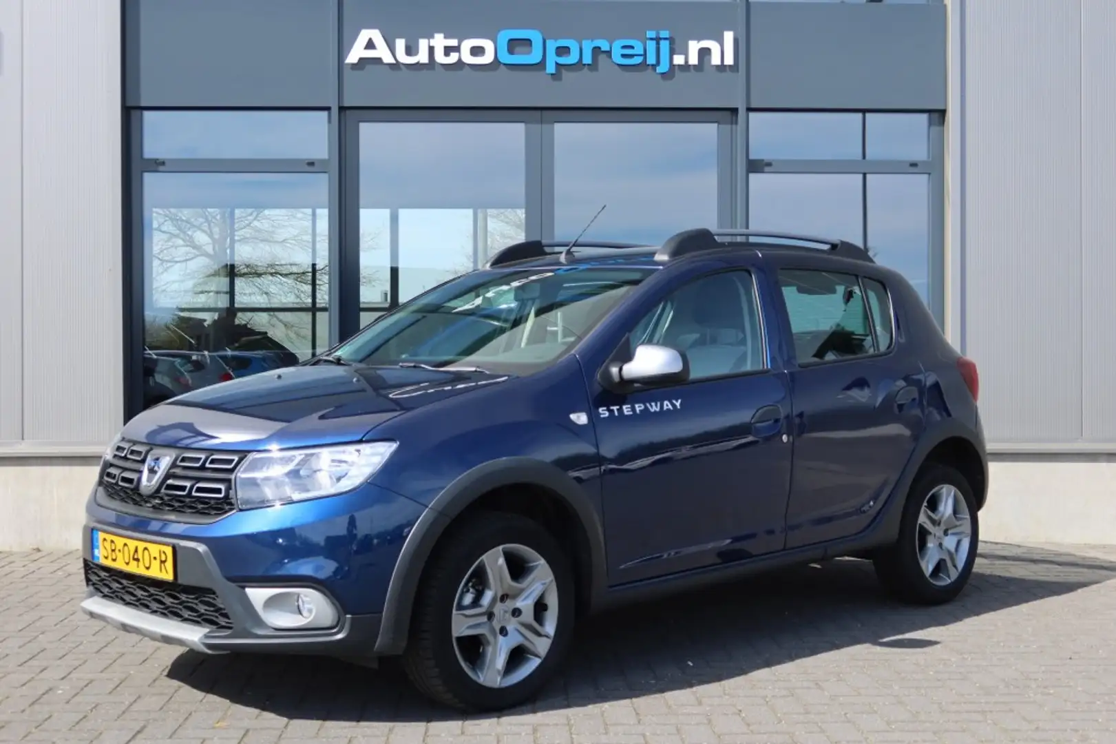 Dacia Sandero Stepway 0.9 TCe AUTOMAAT 90pk Laureate NAVI, Cruis Blauw - 1