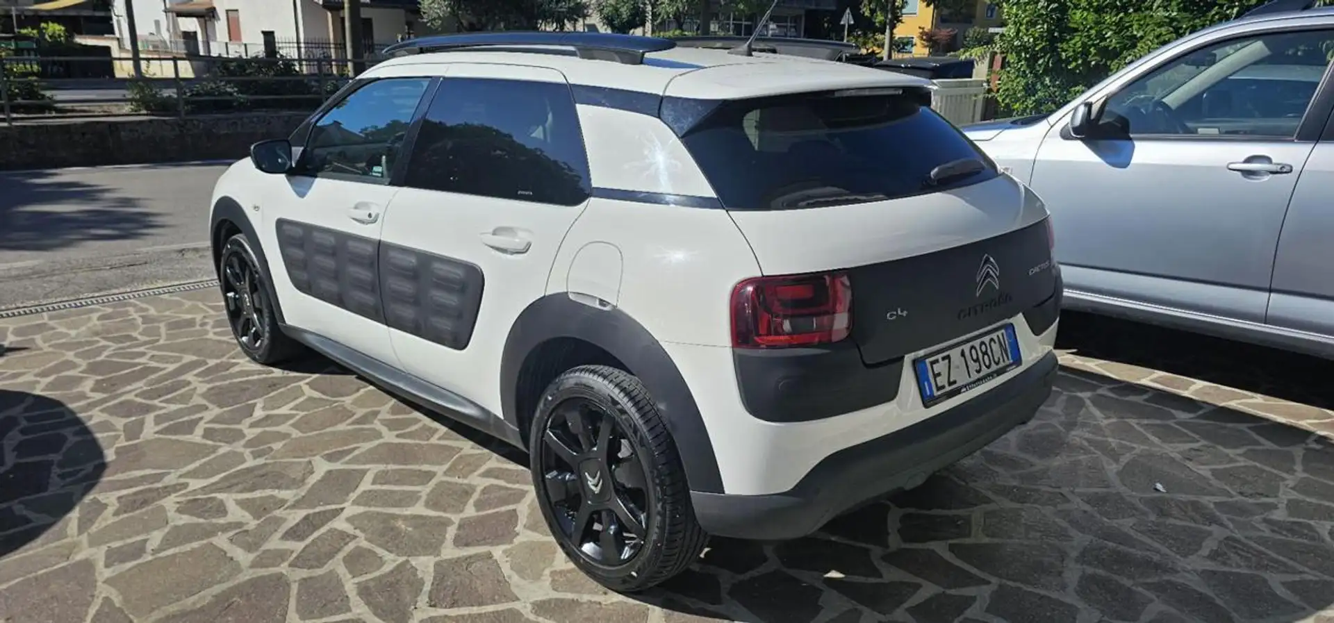 Citroen C4 Cactus 1.6 e-HDi 92 ETG6 Shine Bianco - 2