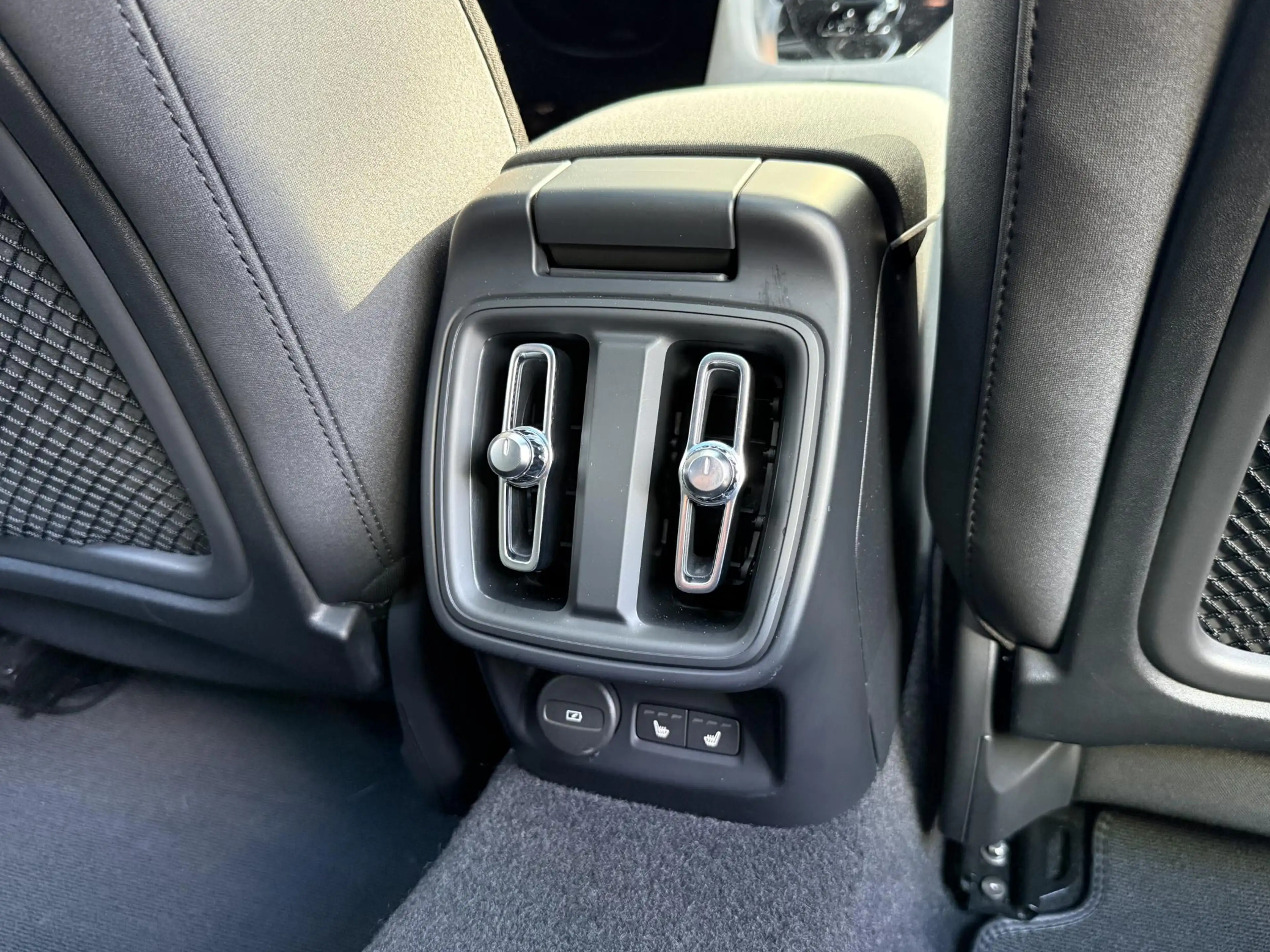 Polestar 2 Standard Range Single Motor 69 kWh |Pilot|Plus| — photo 32