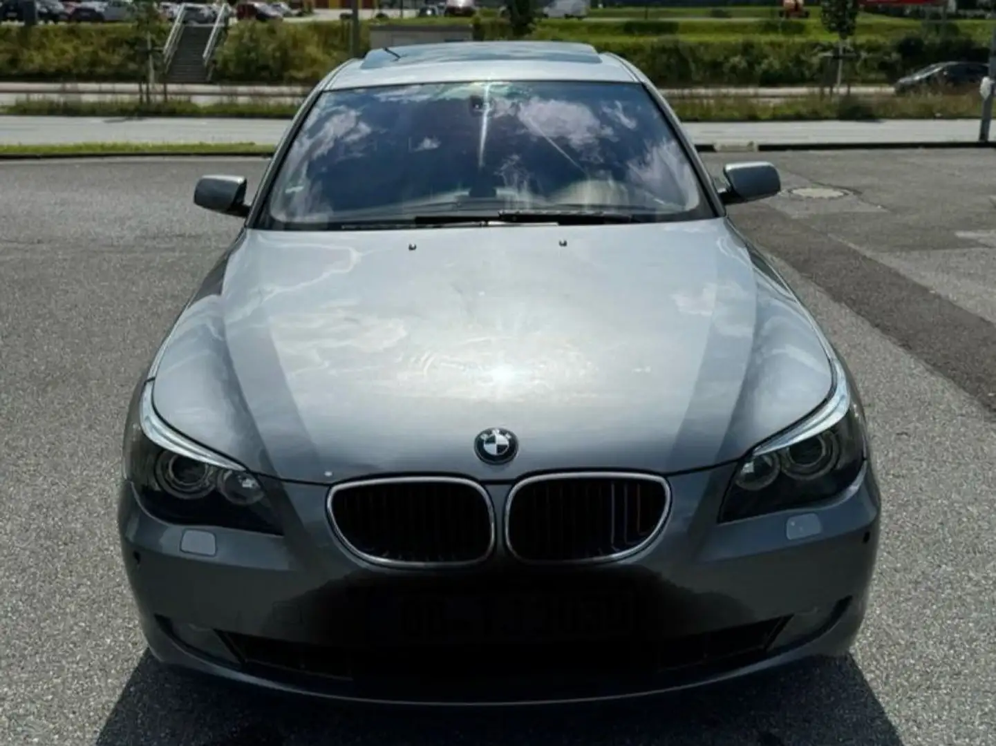BMW 525 525d Aut. Grau - 2