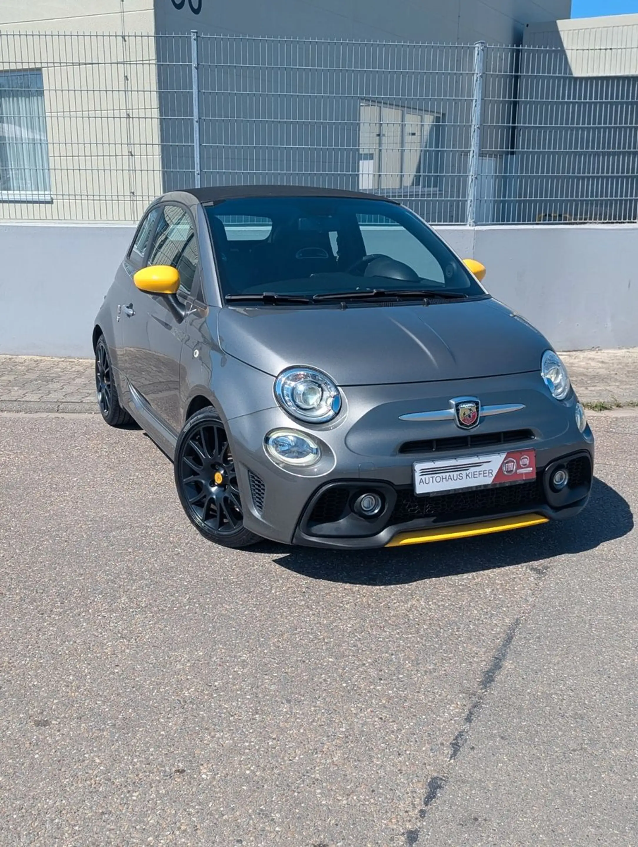 Abarth 500 Cabrio 595 C Pista