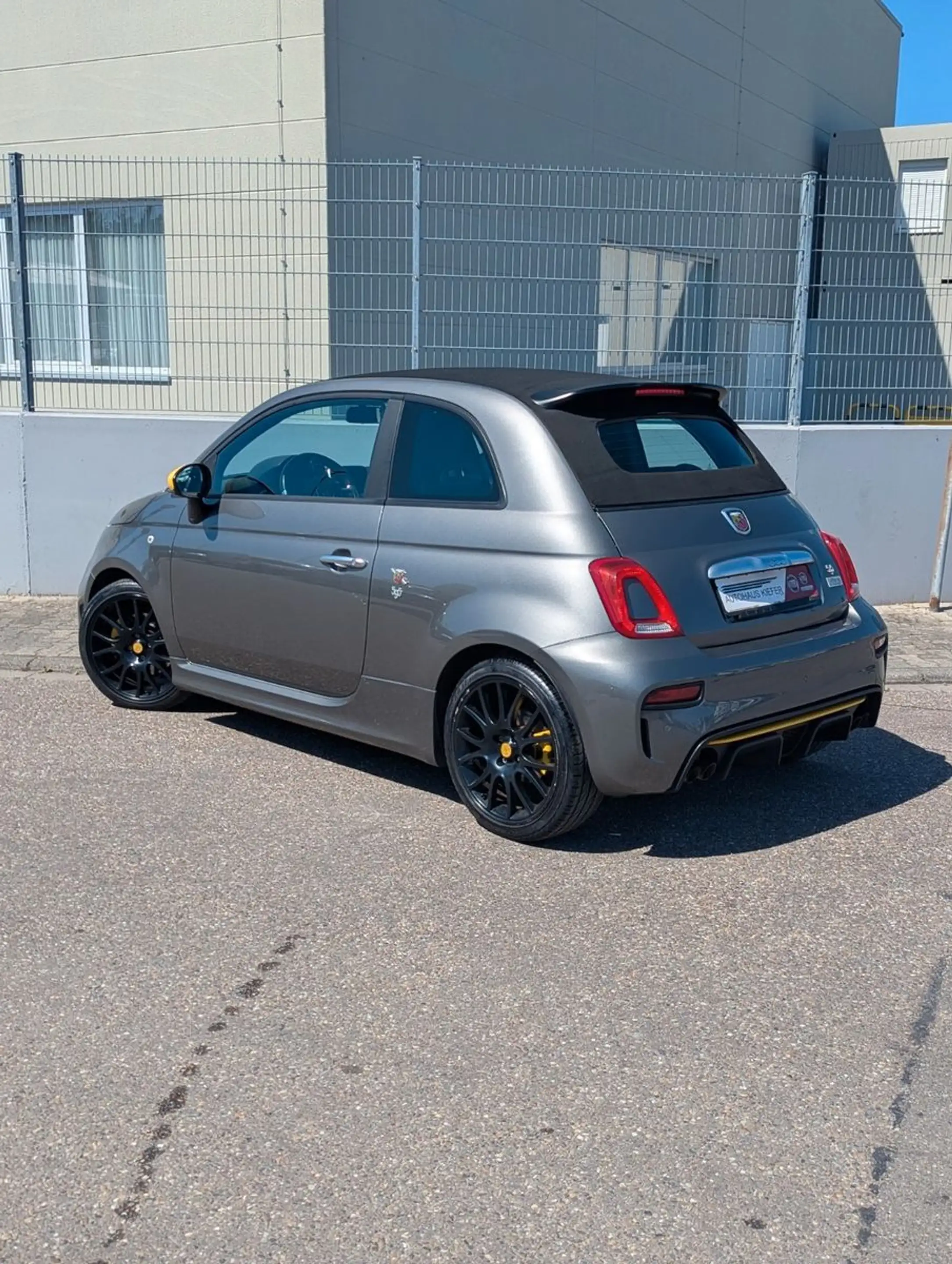 Abarth 500 Cabrio 595 C Pista — photo 3