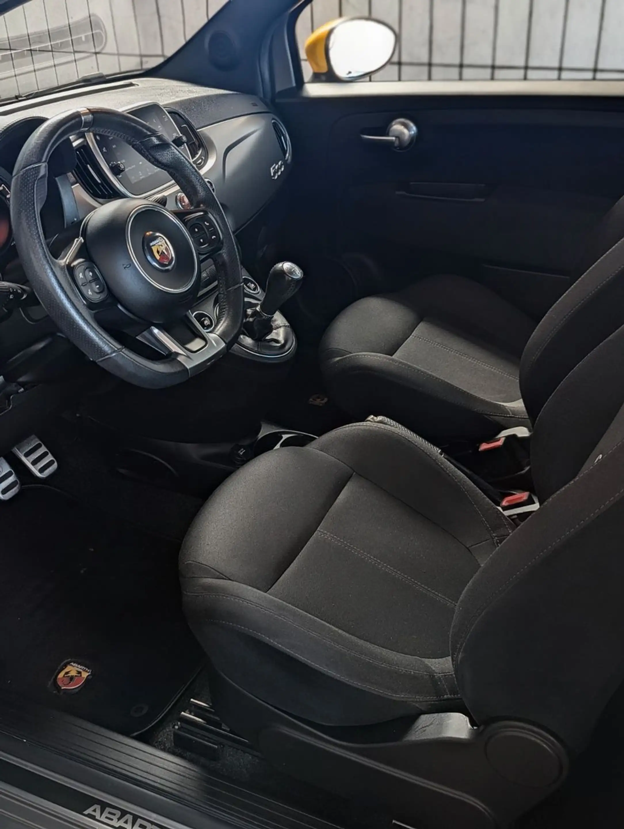 Abarth 500 Cabrio 595 C Pista — photo 15