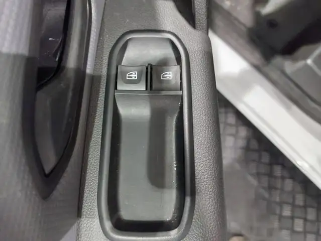 Renault Express view 9