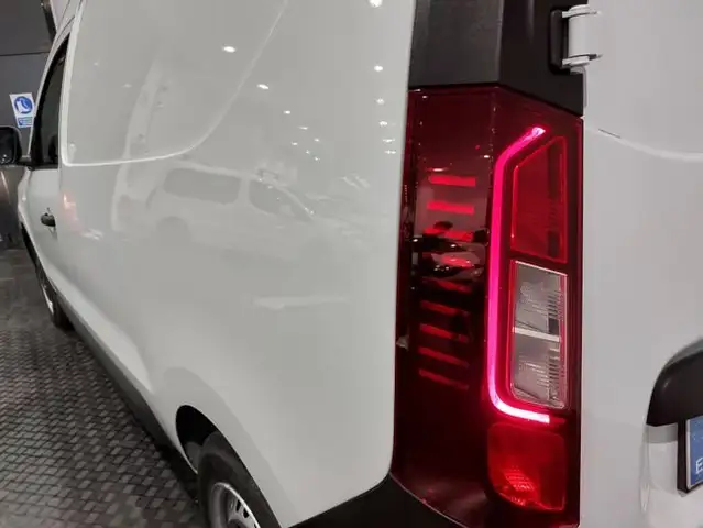 Renault Express view 8