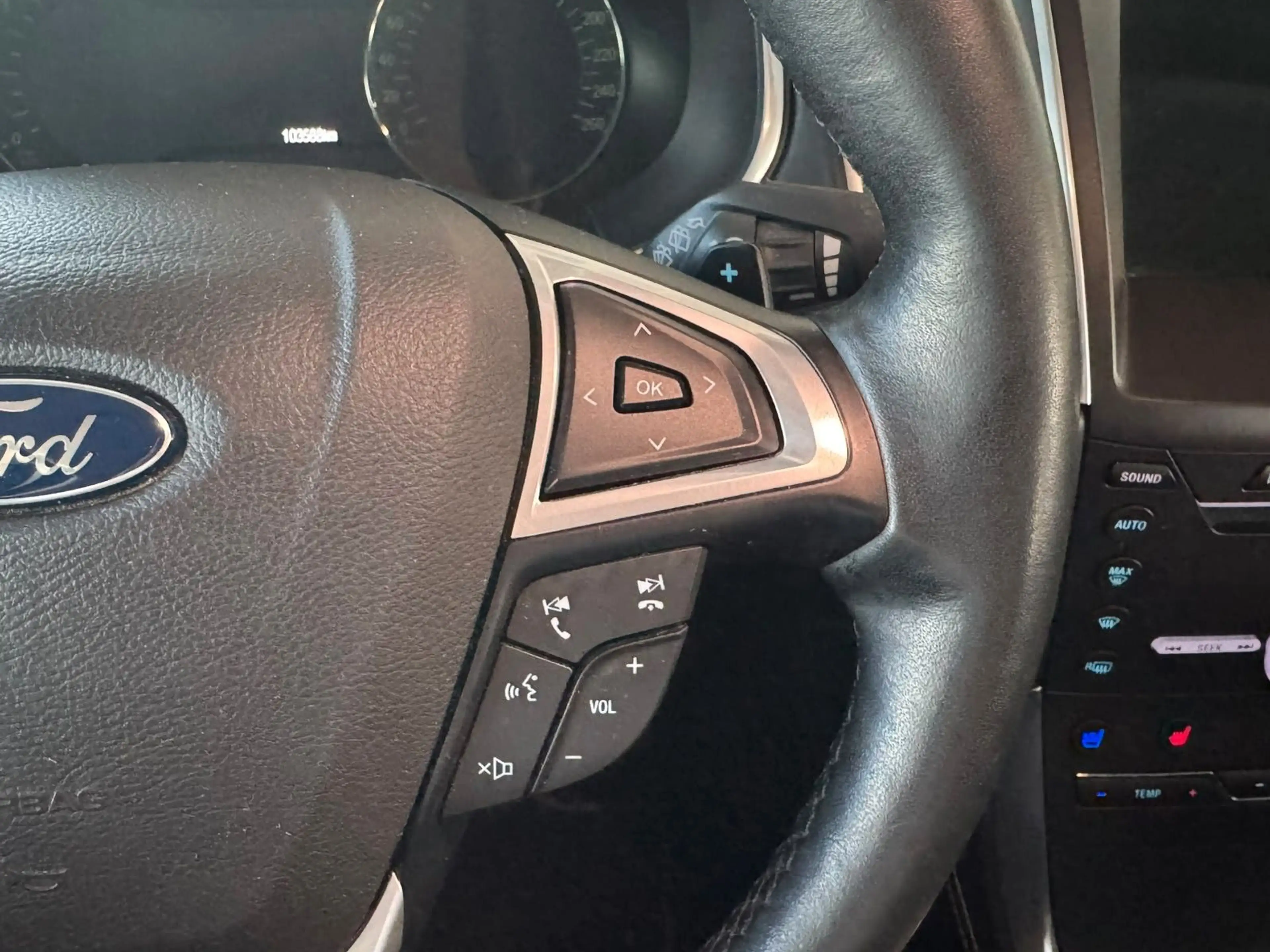 Ford Edge Vignale 4x4*Leder*Navi&Kam.*Panorama — photo 11