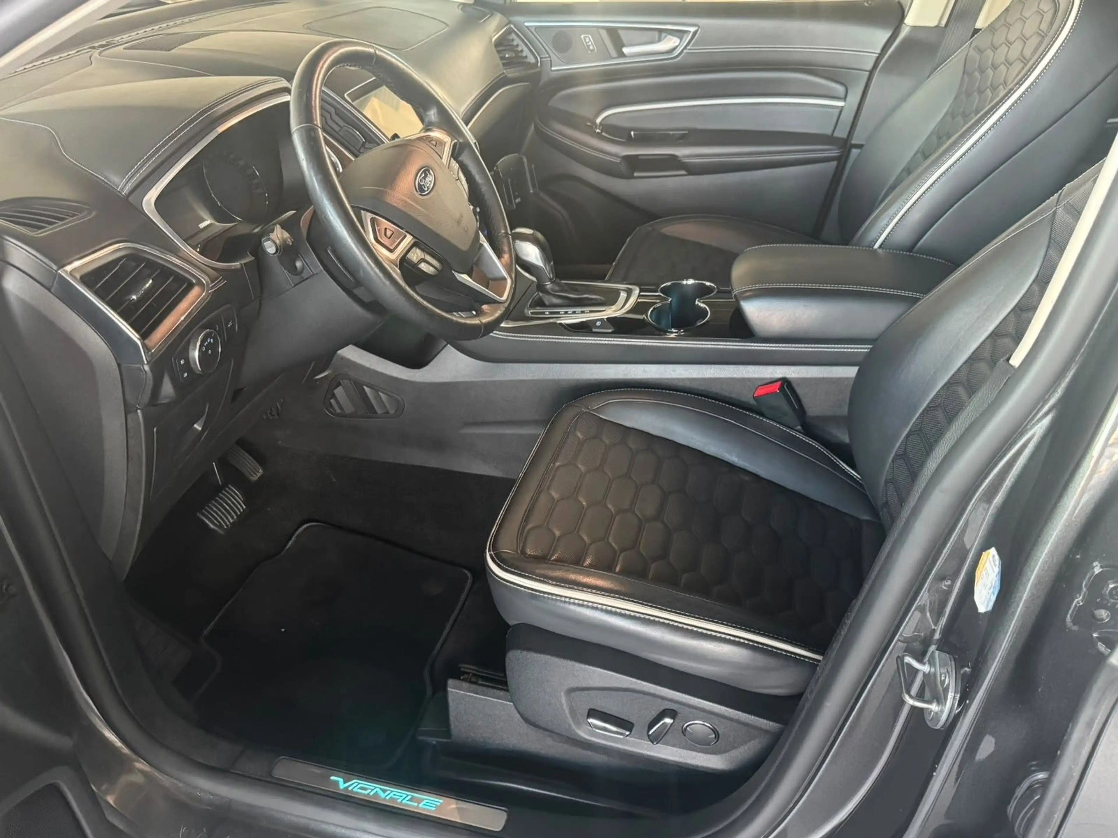 Ford Edge Vignale 4x4*Leder*Navi&Kam.*Panorama — photo 7