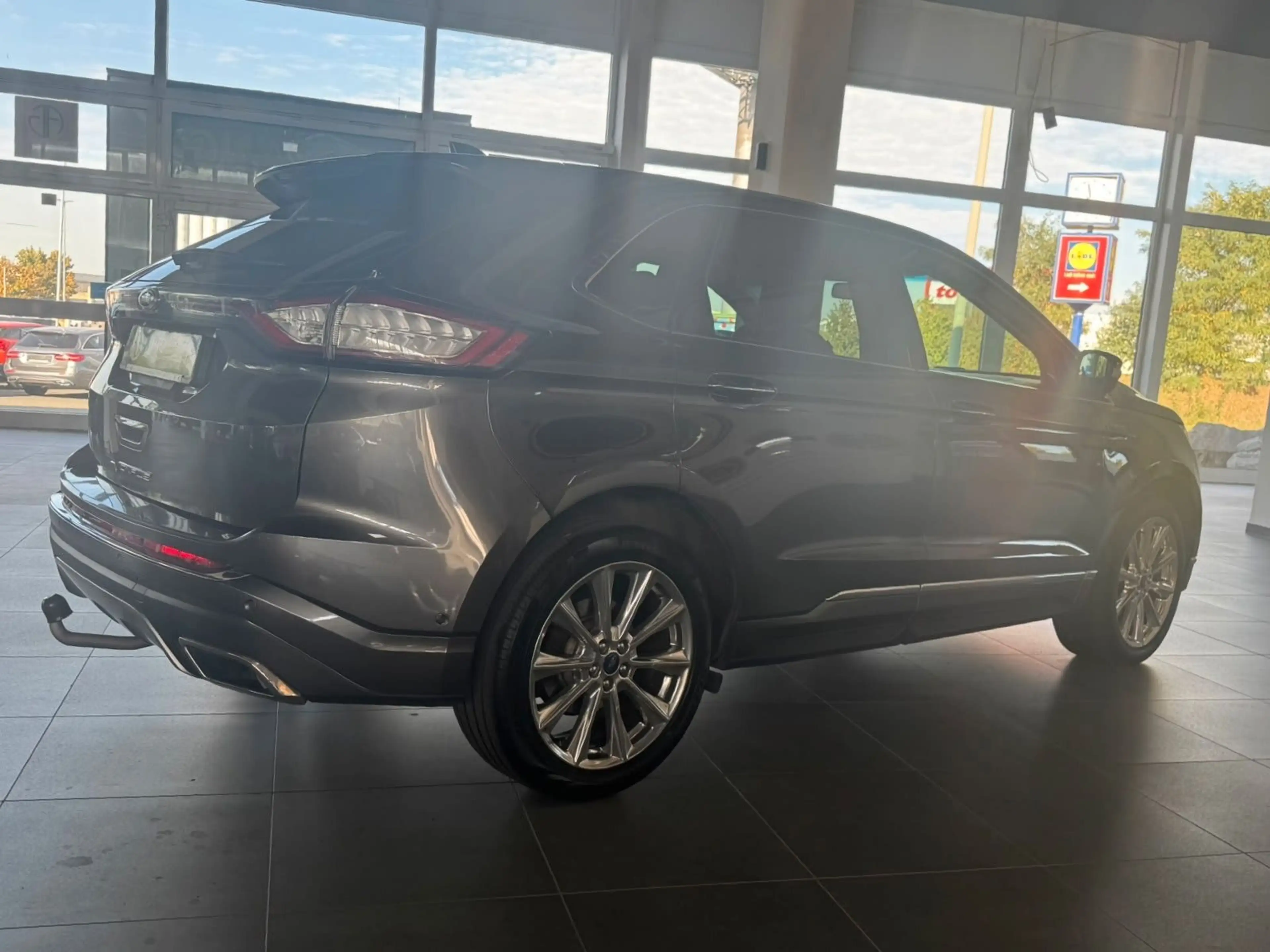 Ford Edge Vignale 4x4*Leder*Navi&Kam.*Panorama — photo 5