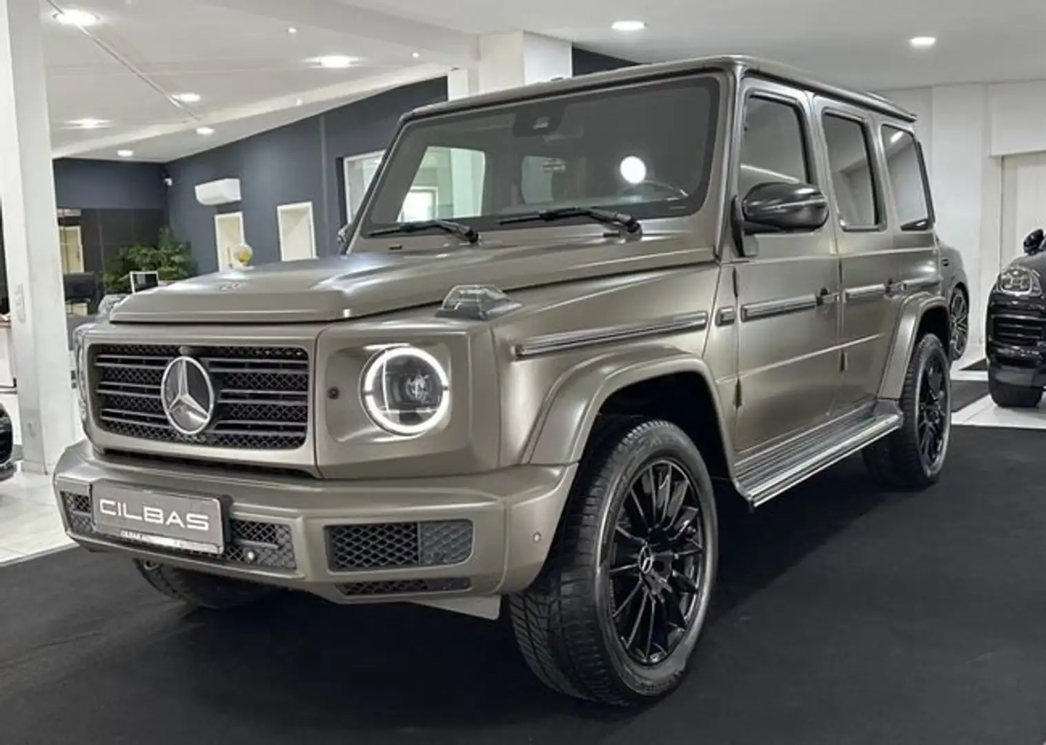 Mercedes-Benz G 400 d 4Matic 9G-Tronic Verde - 2