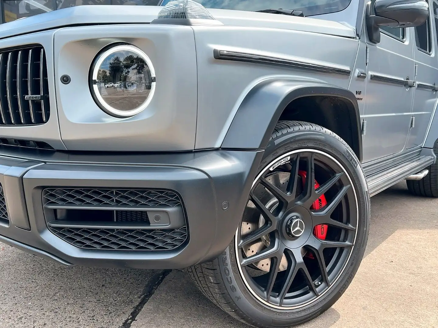 Mercedes-Benz G 63 AMG DESIGNO MAGNO PLATIN Grau - 2