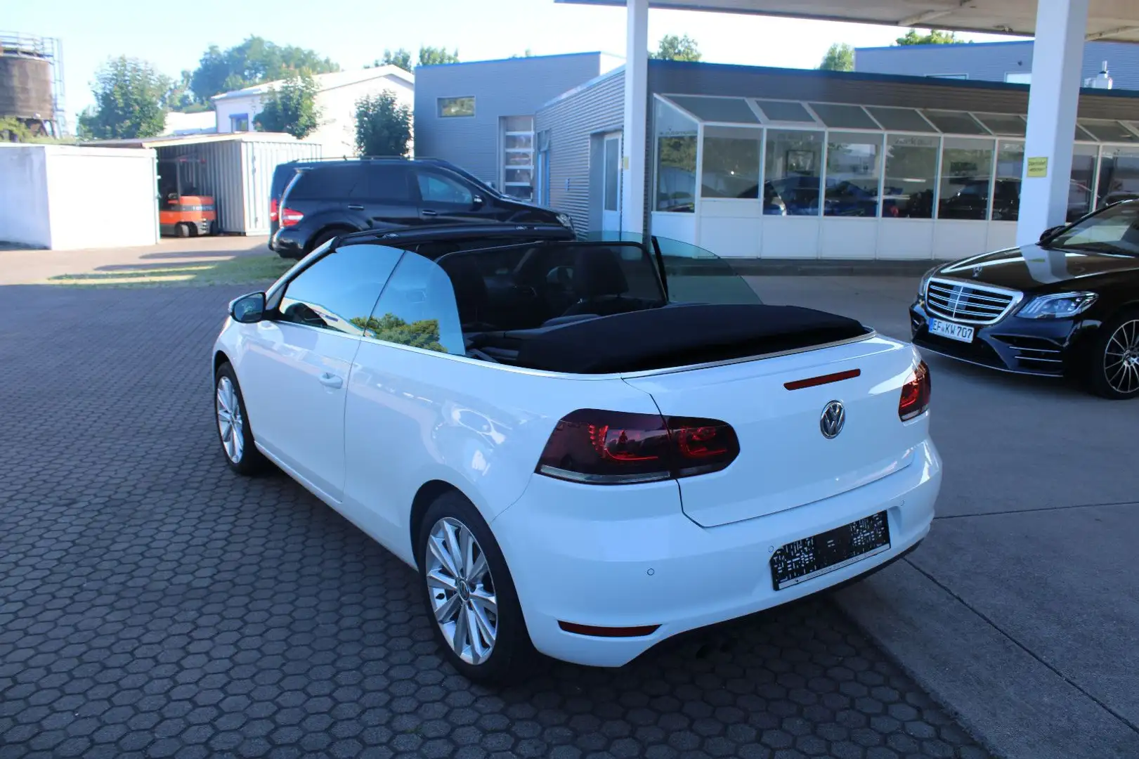 Volkswagen Golf VI Cabriolet Basis,XENON,LEDER,NAVI,SHZ Blanc - 2