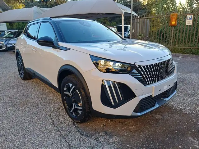 Peugeot 2008 1200 HYBRID GT 145CV E-DCS6 CARPLAY CAM 3DCOCKPIT