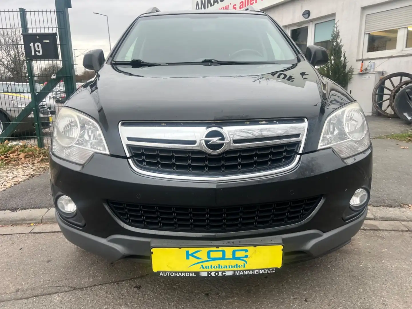 Opel Antara Design Edition 4x4 / 1. Hand Schwarz - 2