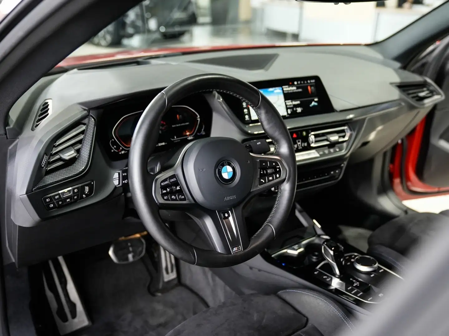 BMW 218 i M Sport 19LM M-Sitze Head-Up Rouge - 2