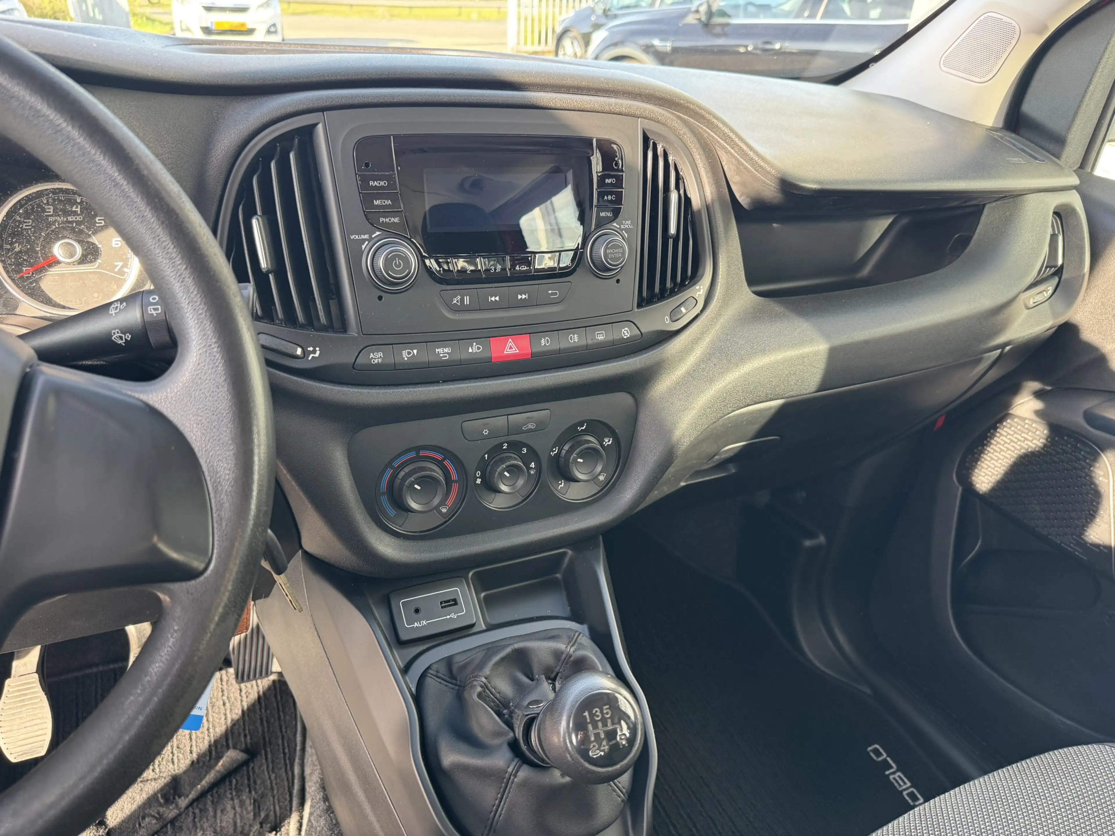 Fiat Doblo Cargo 1.4 T-Jet L1H1 SX 5 persoons — photo 8
