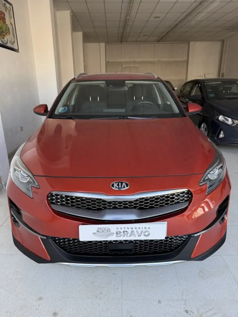 Kia XCeed 1.6 MHEV iMT Business 136 Naranja - 2