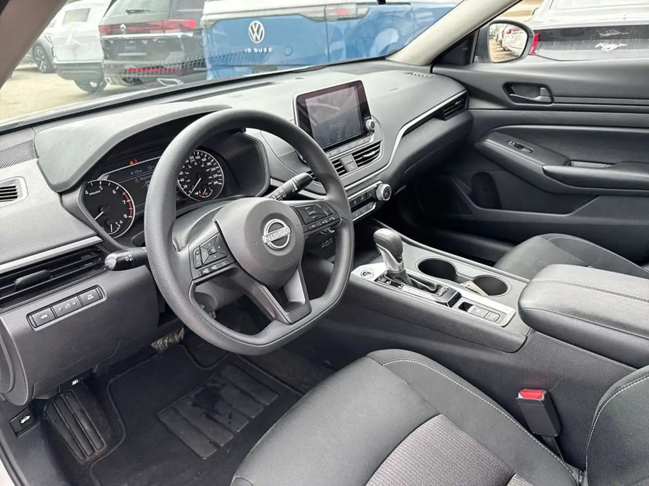 Nissan Altima снимка Nissan Altima