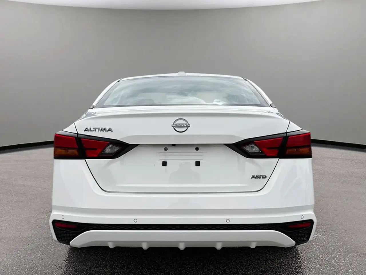 Nissan Altima снимка Nissan Altima