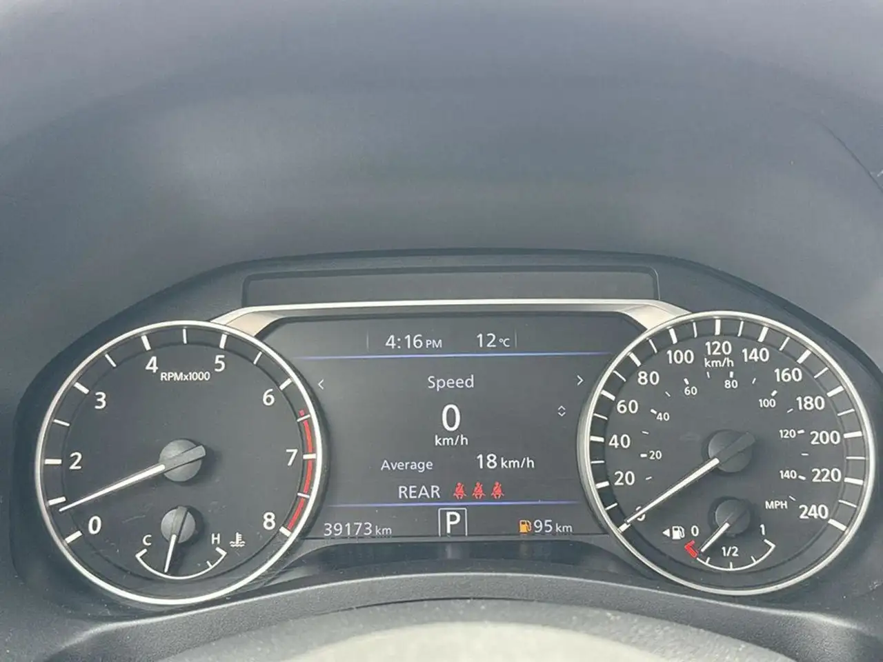 Nissan Altima снимка Nissan Altima