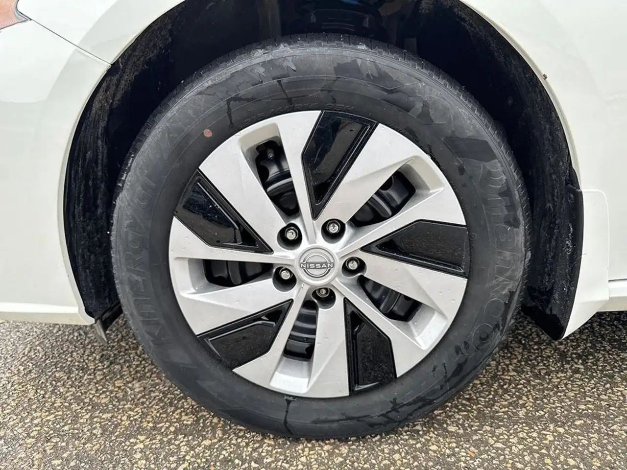 Nissan Altima снимка Nissan Altima