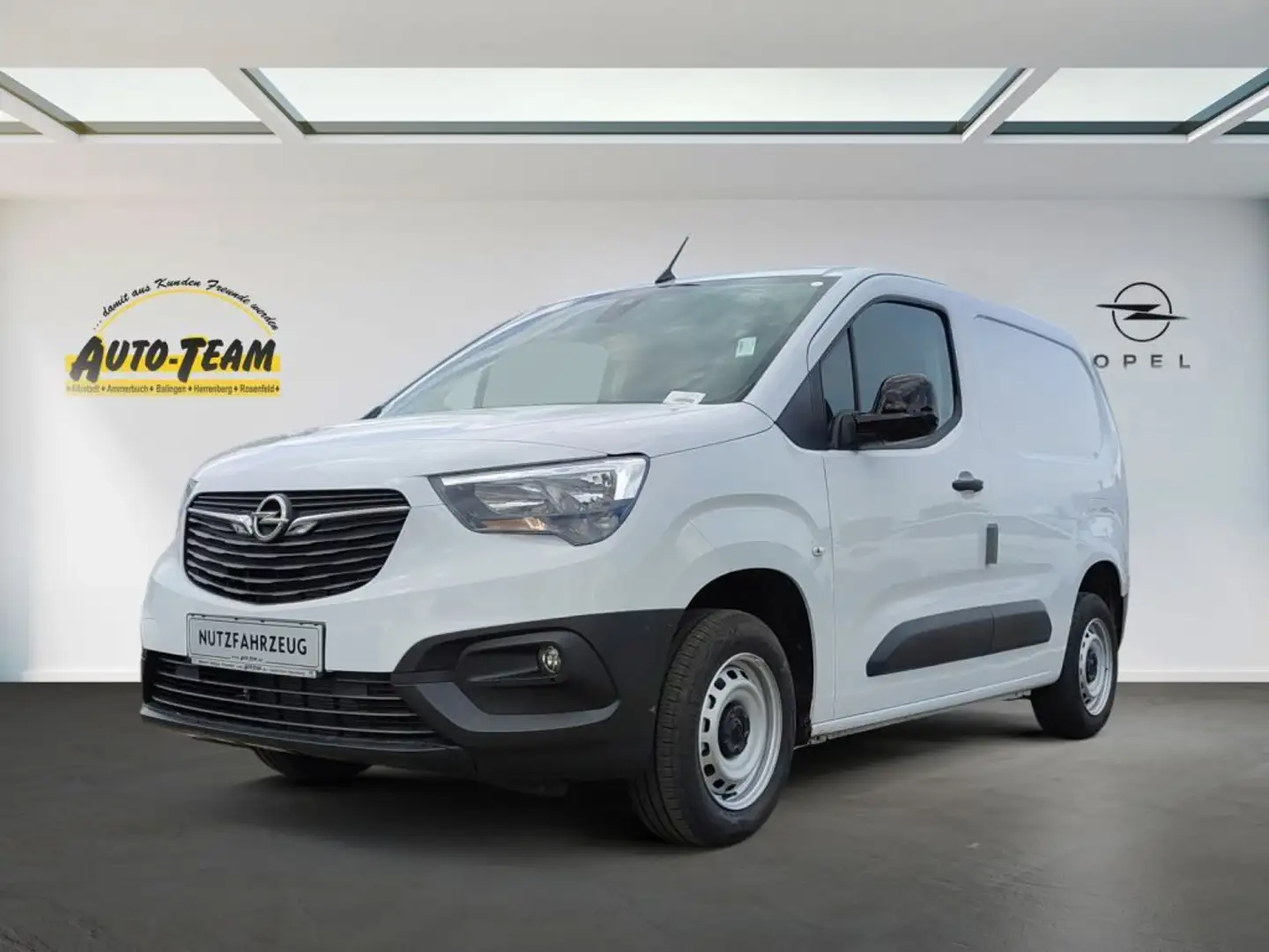Opel Combo Cargo 1.2 Edition Weiß - 1