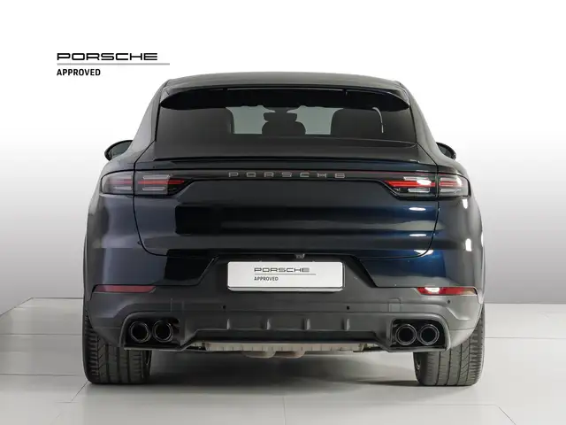 Porsche Cayenne view 5