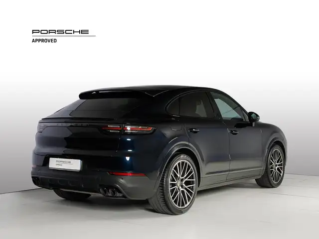 Porsche Cayenne view 3