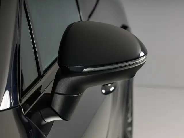 Porsche Cayenne view 11