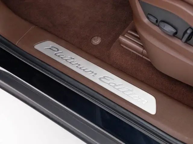 Porsche Cayenne view 15