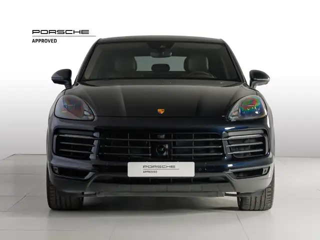 Porsche Cayenne view 8