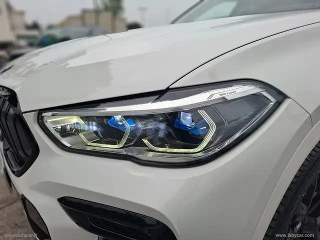 BMW X6 M view 15