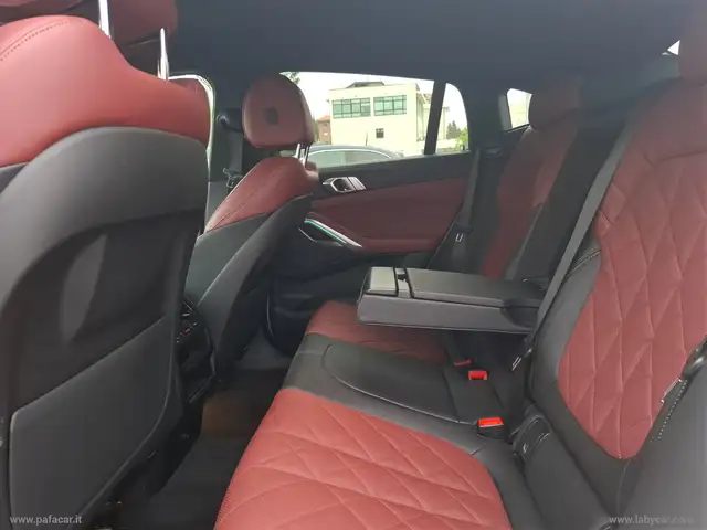 BMW X6 M view 28