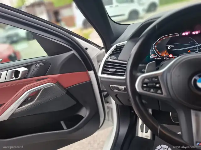 BMW X6 M view 19