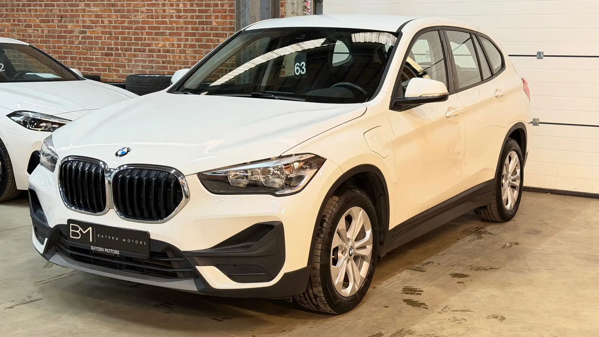 BMW X1 xDrive25e Plug in Hybride Benzine Automaat Blanco - 1