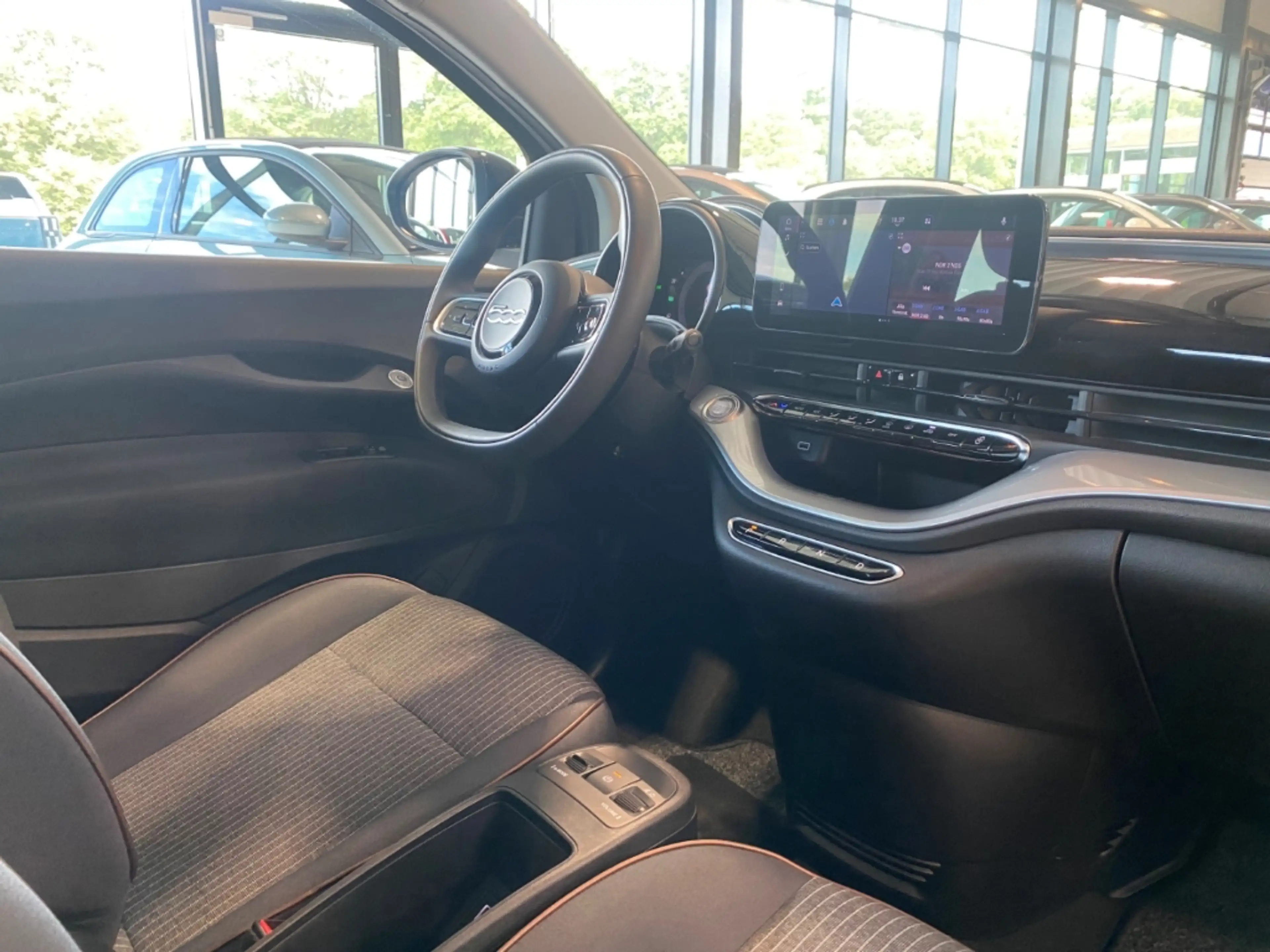 Fiat 500e e Icon *Apple Car Play *Tempomat — photo 11