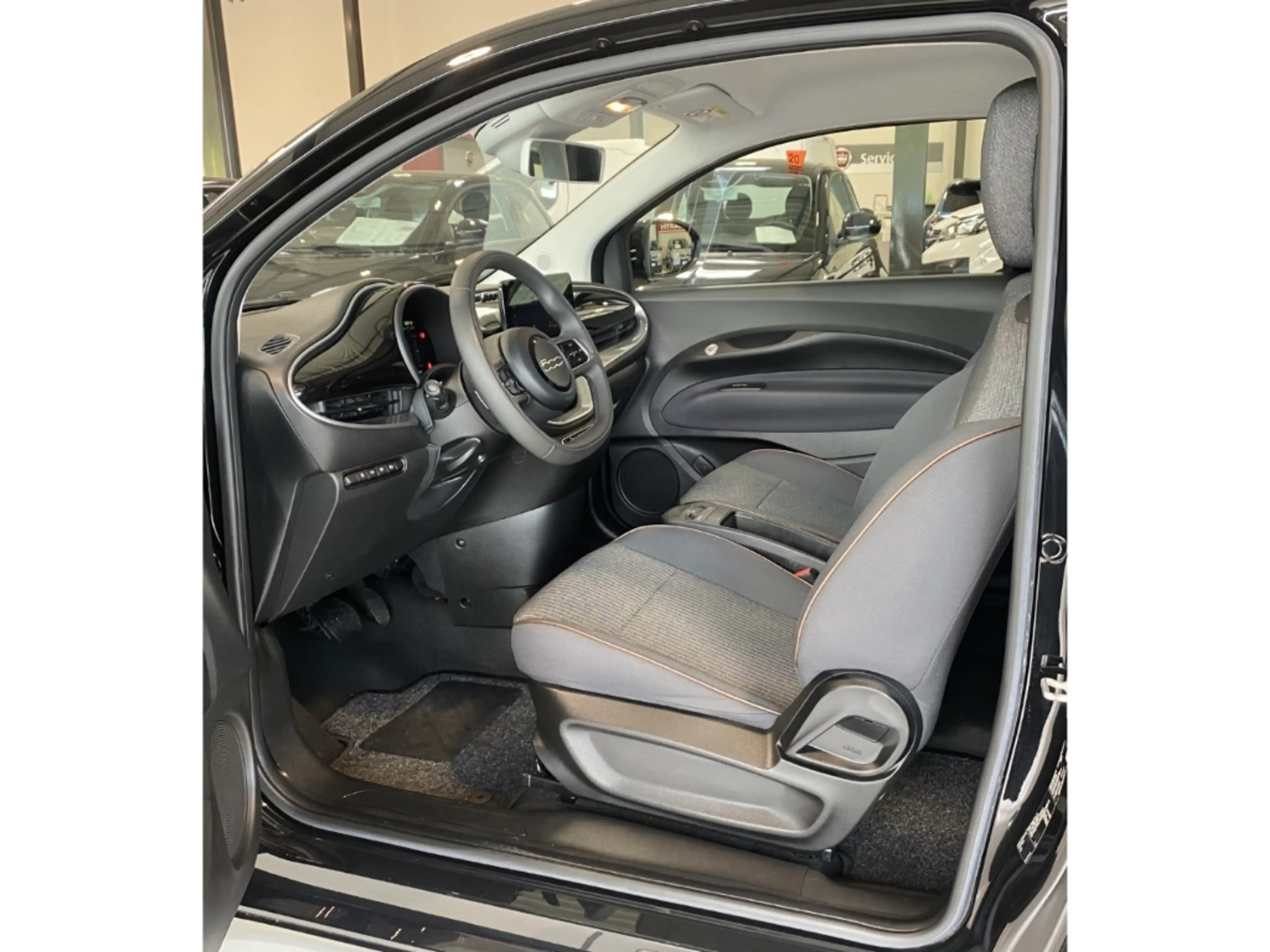 Fiat 500e e Icon *Apple Car Play *Tempomat — photo 9
