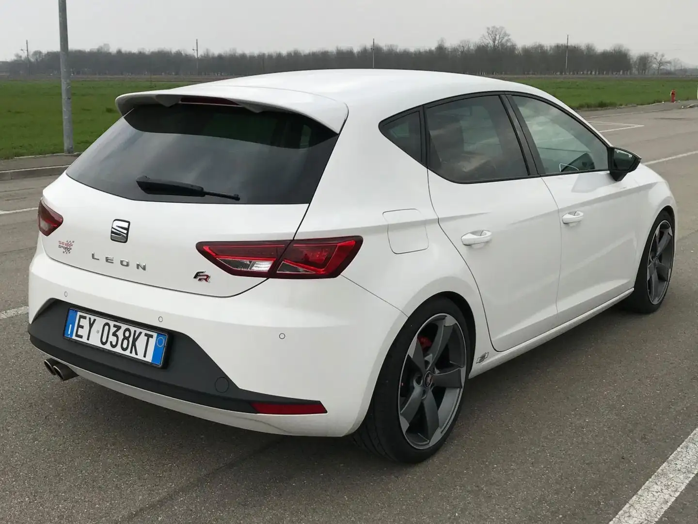 SEAT Leon Leon+5p+2.0+tdi+cr+Business+High+s Bianco - 2