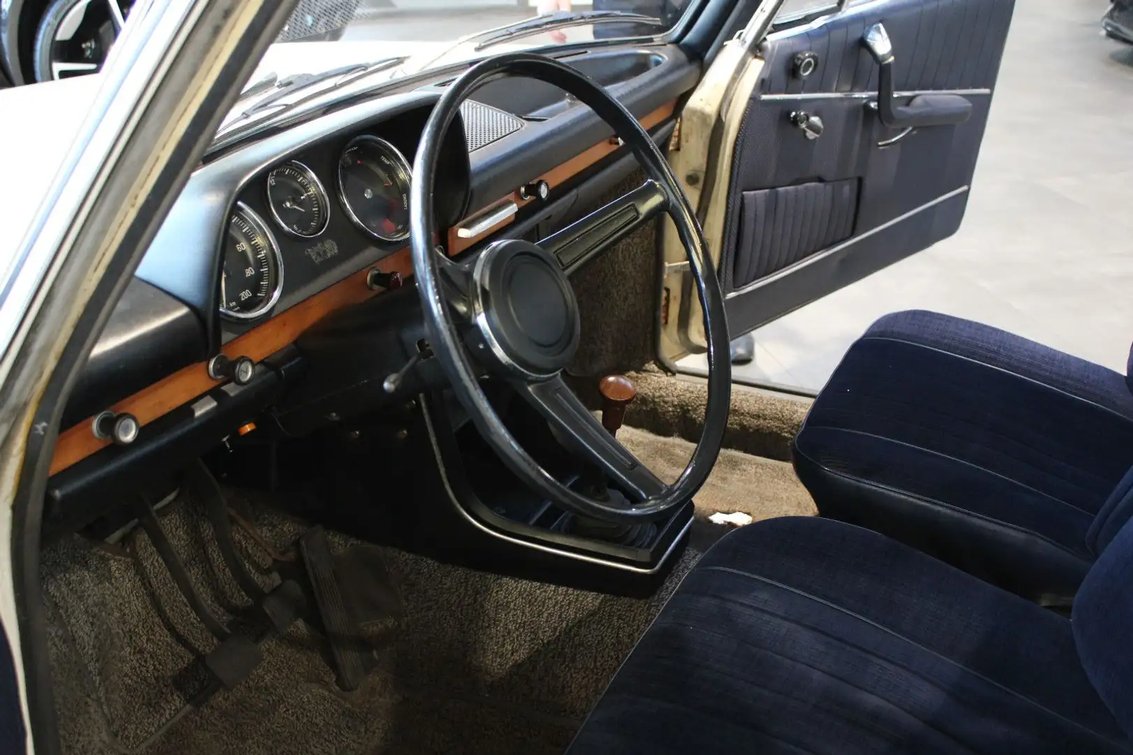 BMW 2000 NEW CLASS *ORIGINAL* NUR.138000KM & 2.HAND! Blanc - 2