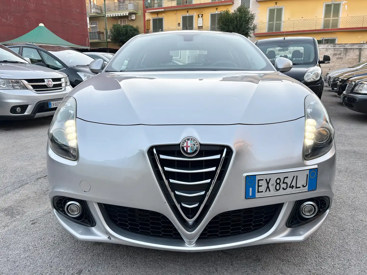 Alfa Romeo Giulietta Giulietta III 2010 1.4 t. Distinctive Gpl 120cv E6 Argent - 2