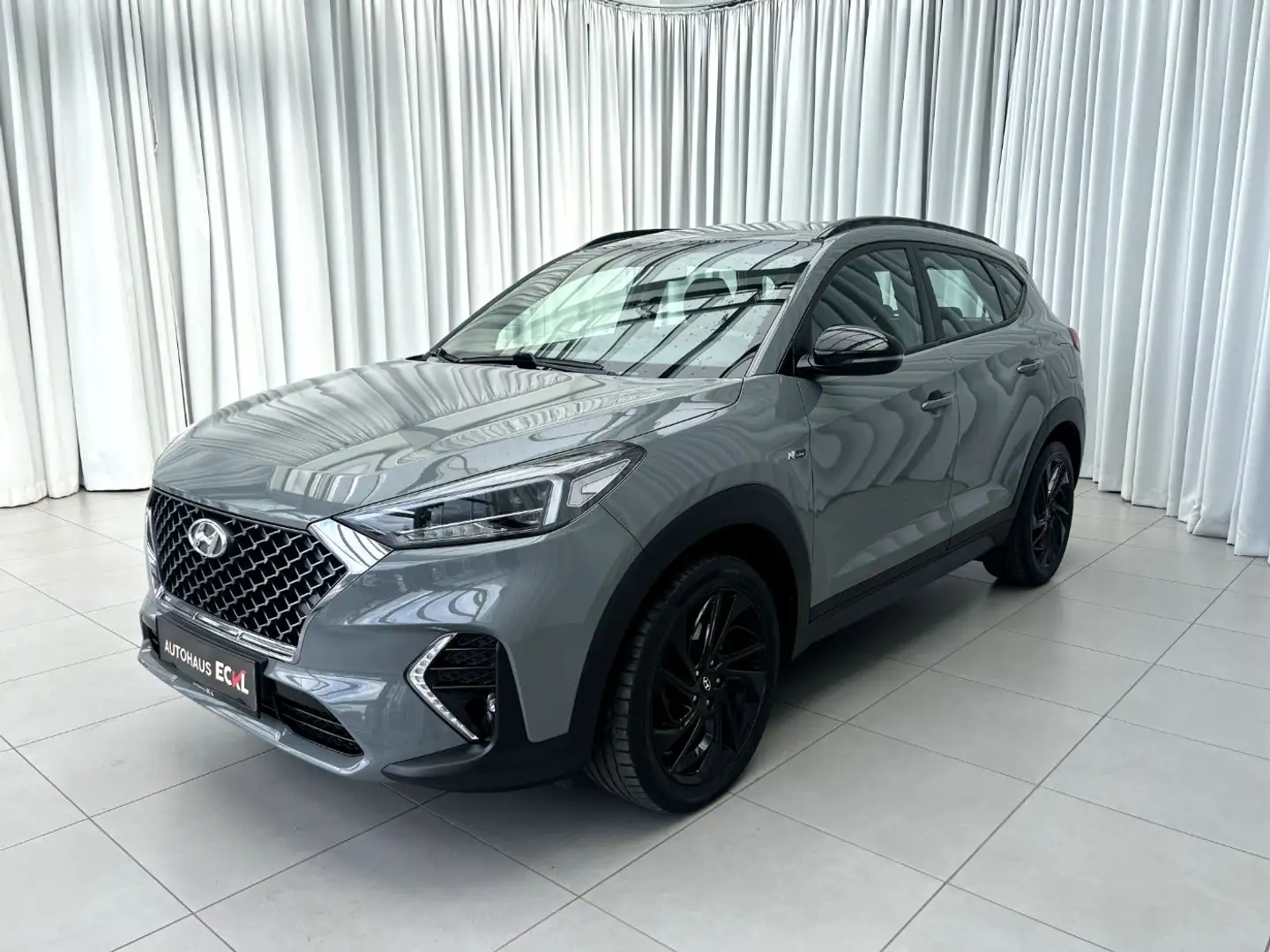 Hyundai TUCSON Grau - 2
