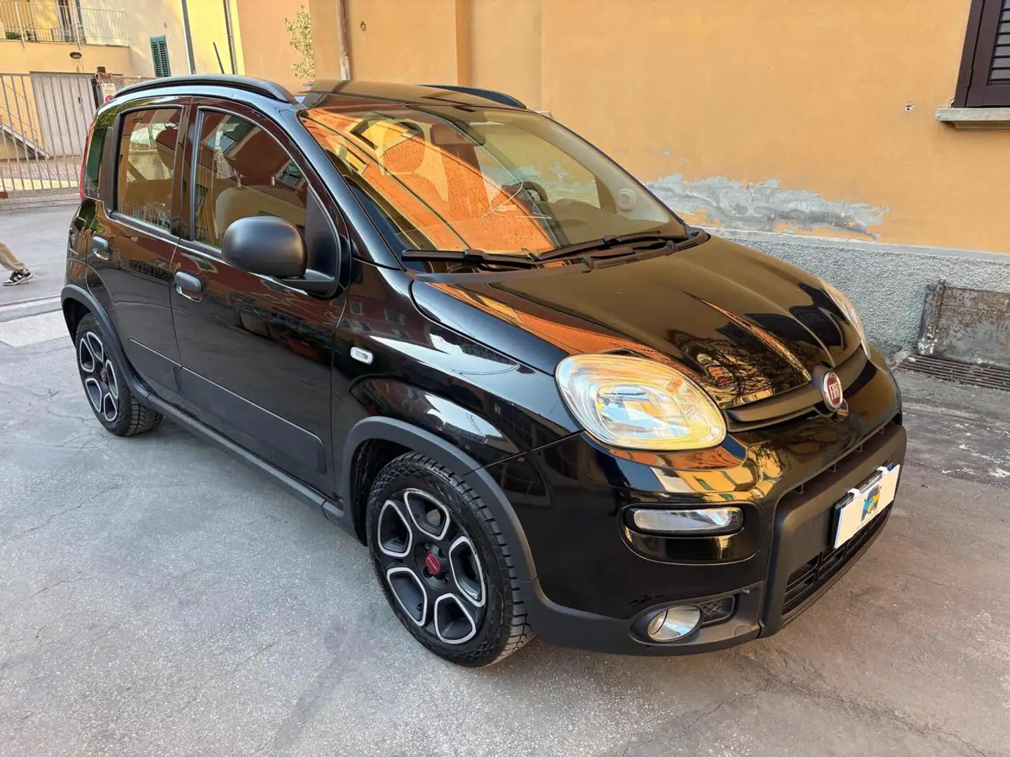 Fiat Panda 1.0 FireFly S&S Hybrid City Life "ProMMo" Zwart - 1