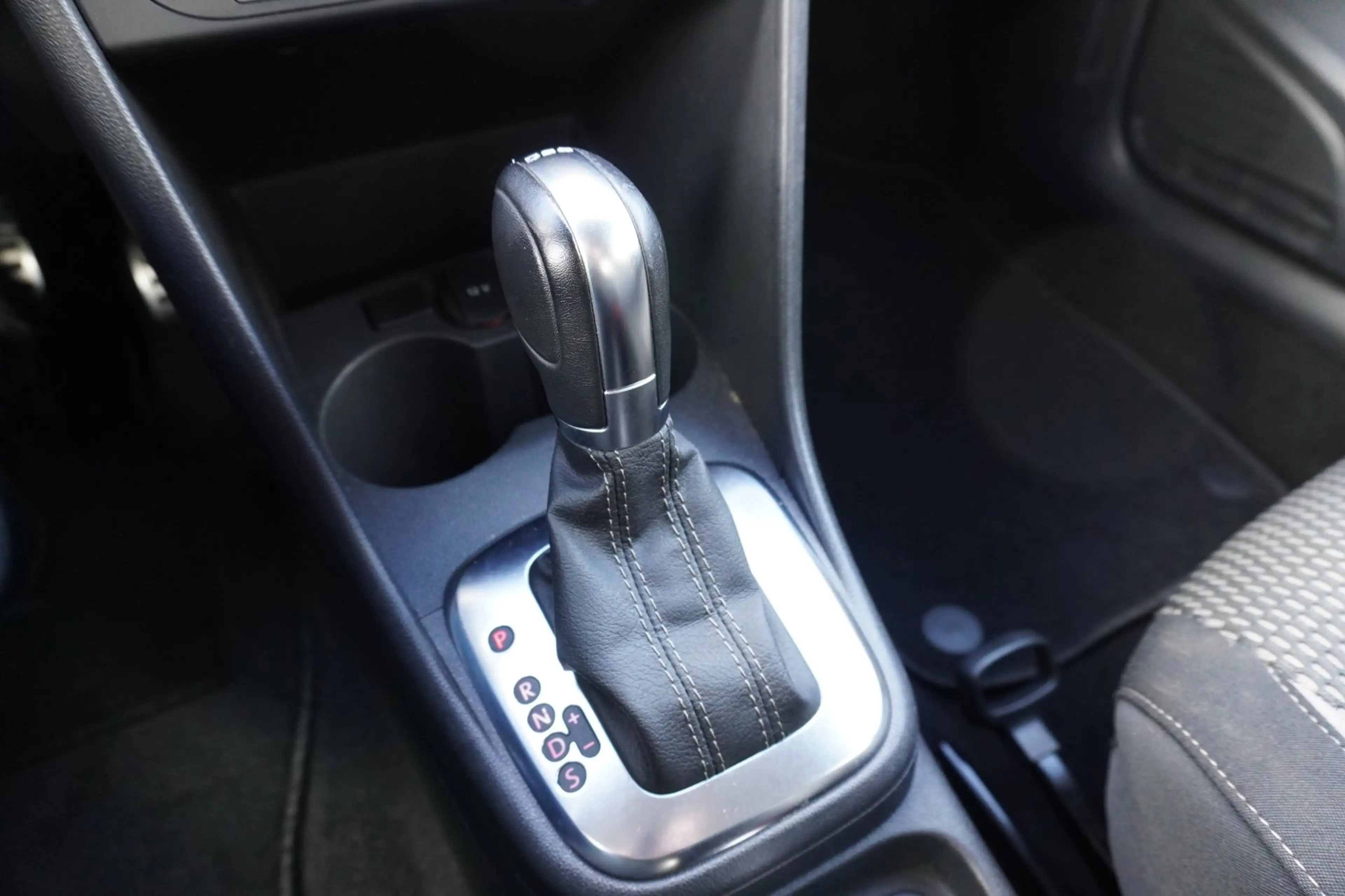 Volkswagen Polo Cross 1.2 TSI Clima Cruise — photo 16