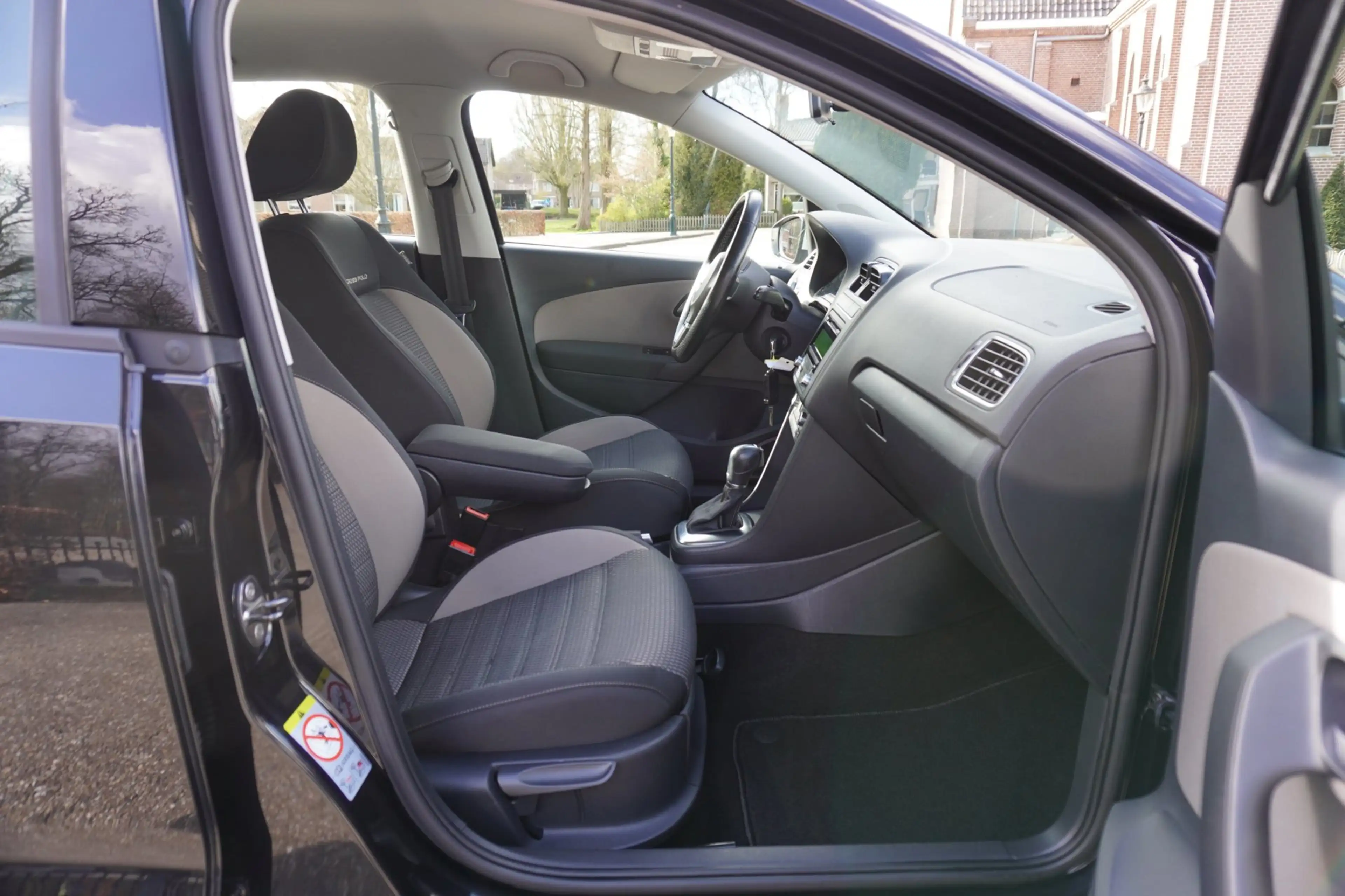 Volkswagen Polo Cross 1.2 TSI Clima Cruise — photo 9
